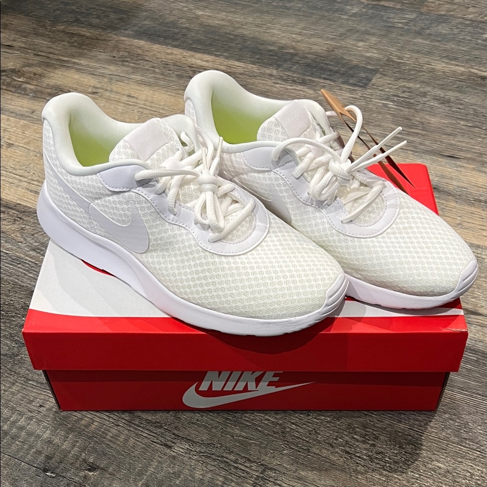 NIKE  White Tanjun Sneakers *NIB*